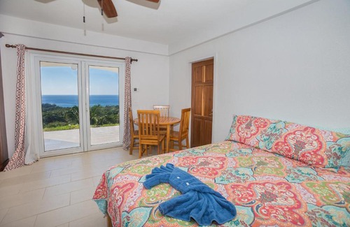Antoneys Cay Apartment | Eagle Ray Studio at Sea Scape home
