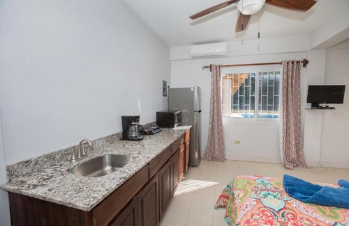 Antoneys Cay Apartment | Eagle Ray Studio at Sea Scape home