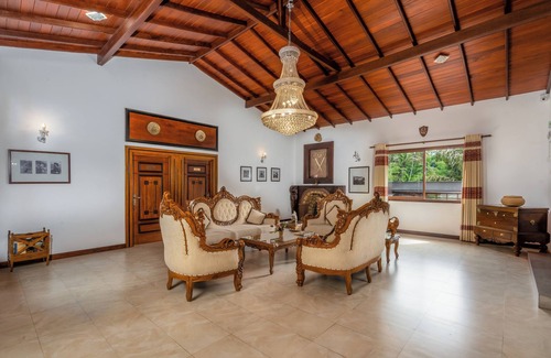 Peradeniya Hotel | Eagle Regency Kandy