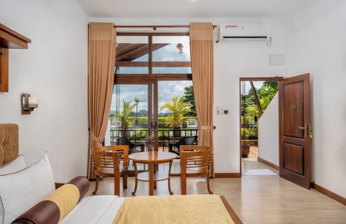 Peradeniya Hotel | Eagle Regency Kandy