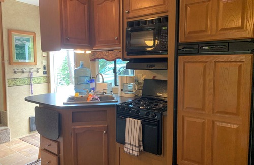 Blind Bay RV Rental | Eagle Rock Resort RV #1 views and beach
