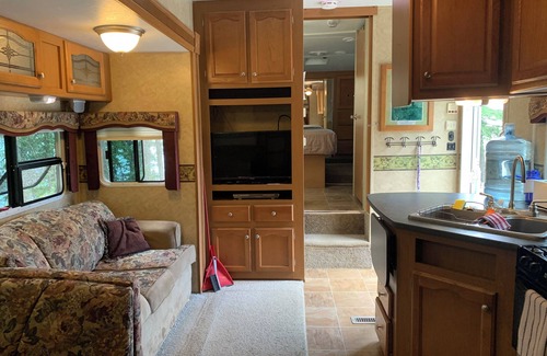 Blind Bay RV Rental | Eagle Rock Resort RV #1 views and beach
