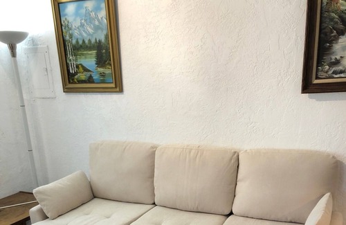 Oakhurst Cottage | EAGLES NEST - A 2br - 1 Ba Guesthouse 20 minutes from Yosemite National Park. .