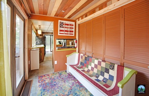 Gaines House | Eagles Nest Village On Pristine Pine Creek. Unique property with 3 cabins!