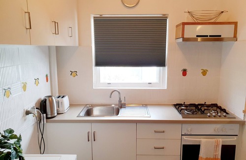 West Perth Apartment | Earthy Mix M6 Studio Apartment near Kings Park