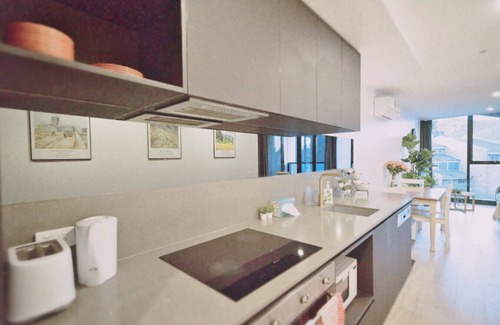 Reid Apartment | Easeful Canberra CBD 2BR Apt