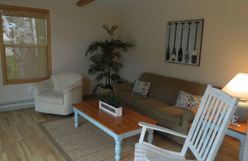 Elk Rapids Cottage | EAST BAY LOCATION! DATES Available! Walking Distance to Lake Michigan!