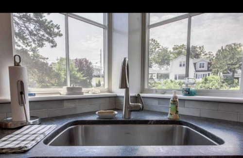 Cape Neddick House | East Coast Meets West Coast! Cali-Style House Overlooking the Bold Atlantic