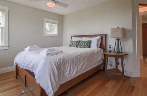Cape Neddick House | East Coast Meets West Coast! Cali-Style House Overlooking the Bold Atlantic