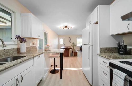 Geyserville House | East Lytton Station Vineyard House