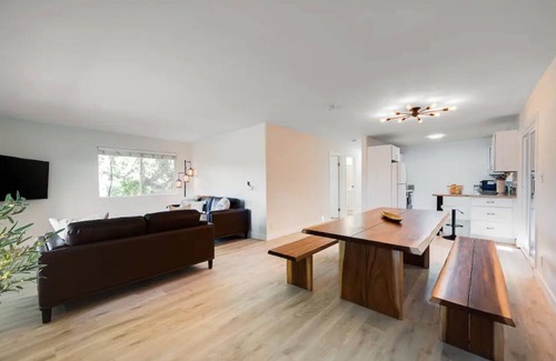 Geyserville House | East Lytton Station Vineyard House