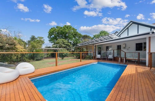East Toowoomba House | East Toowoomba Residence - 4 Beds - Sleeps 6