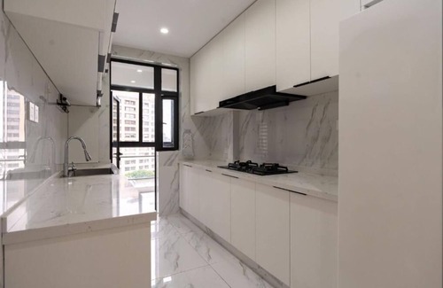 Huangpu Apartment | Eastern Hub - Downtown Rare 4Bedroom, Yuyuan Garden within walkin distance