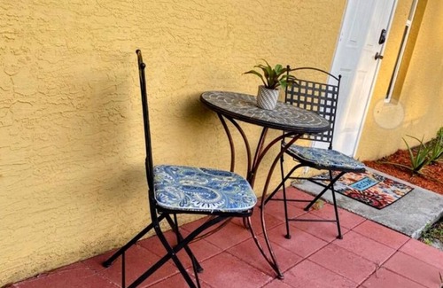Port Saint Lucie House | Easy access from I95 and Turnpike, beautiful lake view and 25 min from the beach