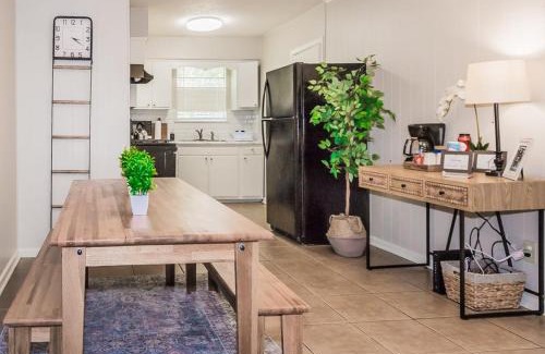 Little Rock House | Easy Access to Everything - The Westside Nest