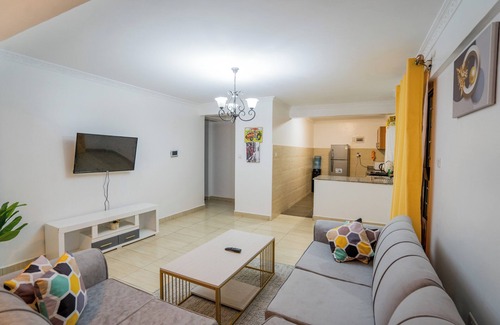 Ruaka Apartment | Easy Access to everything from this cozy centrally located 2Bedroom Apartment.