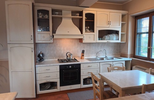 Fiuggi Apartment | Easy access to Rome by train or motorway to Montecassino. Pompei