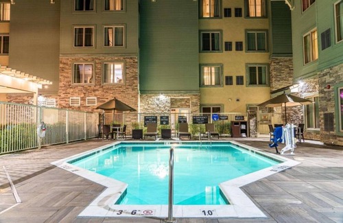 Concord House | Easy access to the Golden City