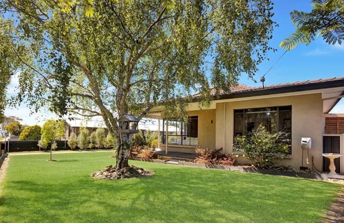 Eagle Point House | Easy access to the Gippsland Lakes and walking tracks
