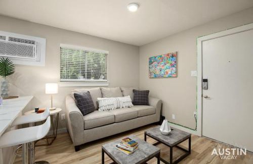 Austin Apartment | Easy Access to UT Campus Shared Pool and Parking