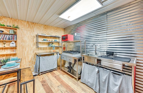 Texarkana Apartment | Easy I-30 Access: Cozy Texarkana Apt w/Essentials