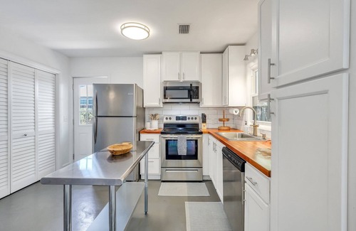 Demere Park House | Easy walk to the Beach! Completely Renovated Beach Escape! Private Backyard!