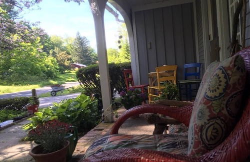 Wilmington Apartment | Easy walk to village and lake