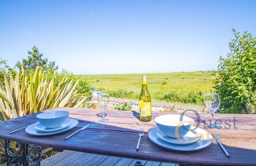 Icklesham House | Ebb n Flow - 2 Bed Bungalow - Looks over Nature Reserve & Beach - Ideal secluded bungalow - parking