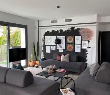 San Miguel de Salinas House | EBLI Corner