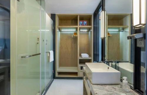 Wuhan Hotel | Echarm Hotel Wuhan Wuhu Gaoche Metro Station