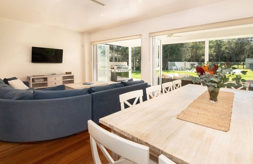 One Mile House | Echo Beach House