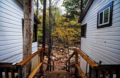 Lincoln Apartment | Echo Lake Relaxation at the PemiCabins