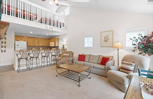 Foscoe Condo | Echota Woods 131 -Mountain Condo, Gated Resort, Indoor/Outdoor Pools and Hot Tub, Fitness Area, F.