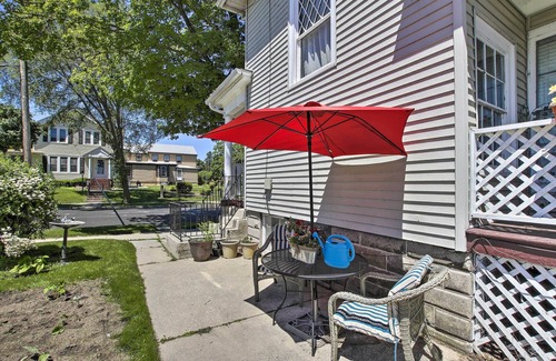 Manitowoc Apartment | Eclectic Manitowoc Vacation Rental Near Marina!