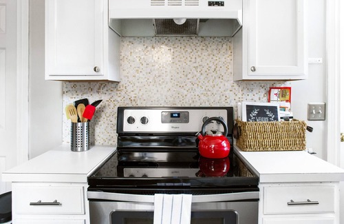 Italian Village House | Eclectic Short North Home - Free Parking, Private Backyard, Walk to All