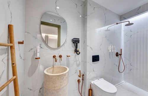 Ermoupoli Bed & Breakfast | Eclectic Syros