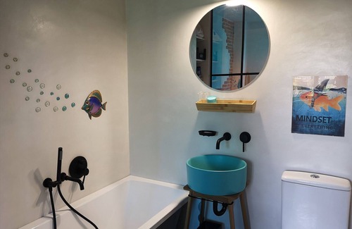 Bucharest Apartment | Eclectic Vibes Apartment, just steps from Railway Station & close to City Center