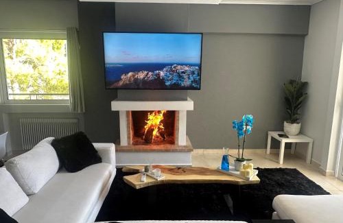 Khalandrion Apartment | Eclipse Marousi Ring