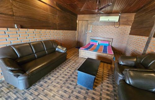 Pottuvil Division 2 Hotel | Eco Beach Resort