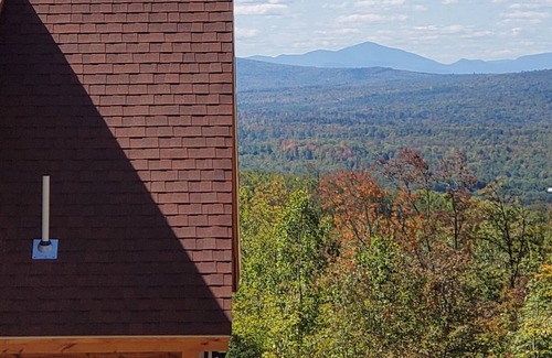 Bingham Cabin | Eco Cabin, sleeps 2-4 with 90 mile views, directly on the ATV trails!