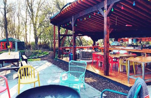Oosterpoortwijk Other | Eco-Camping De Helleborus, Yurt, Bell & Safari tent, Pipo, Caravans, Dorms and Units