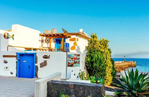 Arrieta House | Eco Fisherman's Seafront Cottage - Fantastic Views - Private Courtyard