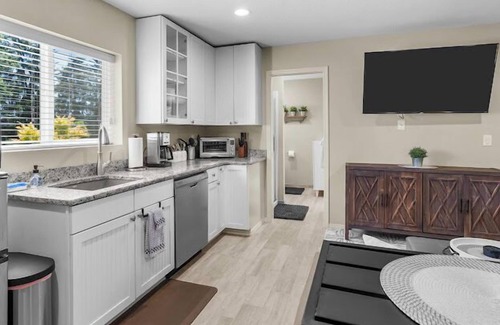 Salem House | Eco-Friendly Guest House with Privacy & Charm