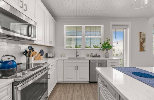 Cortez House | Eco-Friendly Home with Pool and Amazing Game Room! - Baydream Believer at Hunter