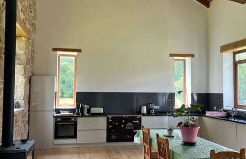 Friol Cottage | Eco-Friendly House in Nature 'The Land Of Eve' with Private Garden and Wi-Fi