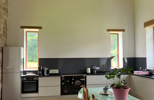 Friol Cottage | Eco-Friendly House in Nature 'The Land Of Eve' with Private Garden and Wi-Fi