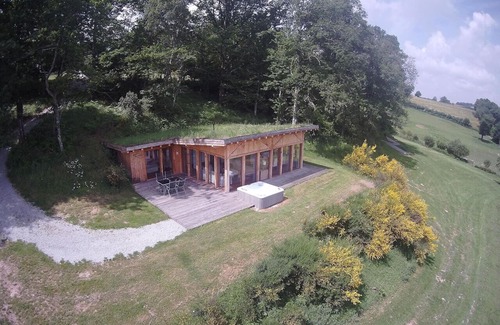 Dompierre-les-Eglises Cottage | eco-gîte with SPA in the heart of nature, horse riding, Limousin