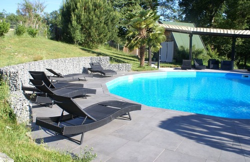 Dompierre-les-Eglises Cottage | eco-gîte with SPA in the heart of nature, horse riding, Limousin