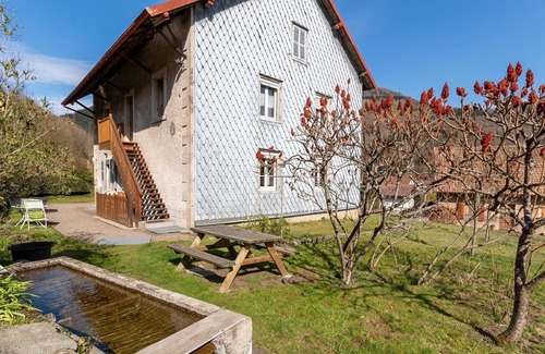 Plancher-les-Mines Cottage | Eco-renovated cottage with studio and wood stove near Ballon de Servance