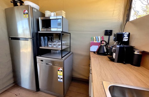 Morgan Cabin | Eco-suites with scenic views & walking trails